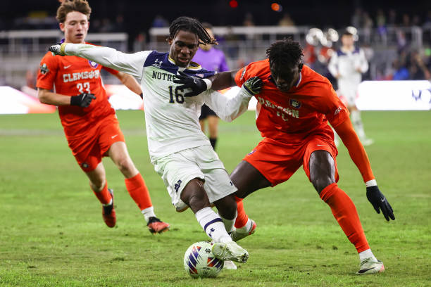 足在未来 足在未来